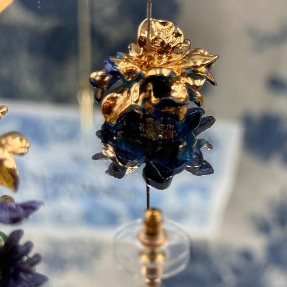 🆕 LES NEREIDES 🧿 NIB Blue Flower and White Daisy Earring - Picture 8 of 16